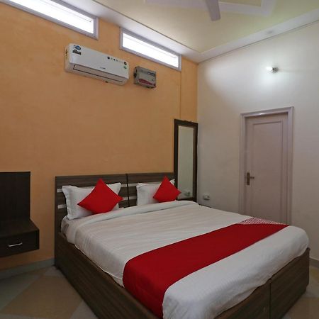 Oyo Flagship Mann Bed And Breakfast Rājpura Exterior photo