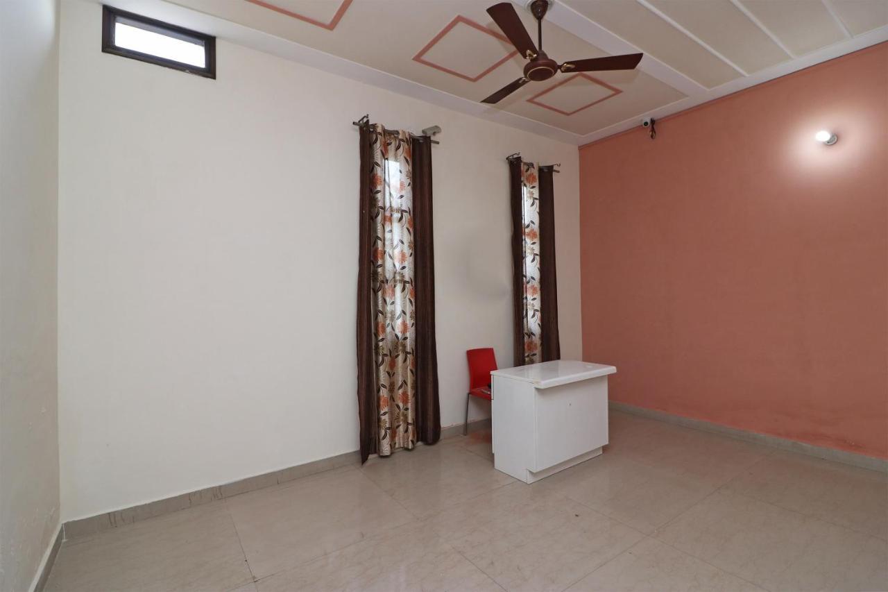 Oyo Flagship Mann Bed And Breakfast Rājpura Exterior photo