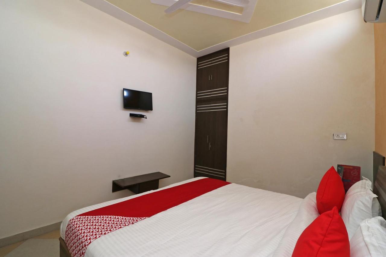 Oyo Flagship Mann Bed And Breakfast Rājpura Exterior photo