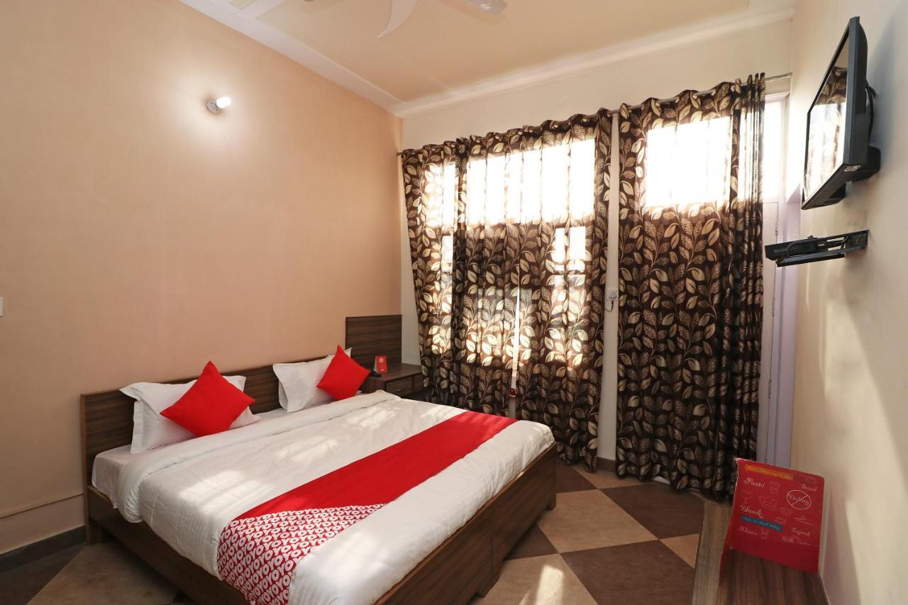 Oyo Flagship Mann Bed And Breakfast Rājpura Exterior photo